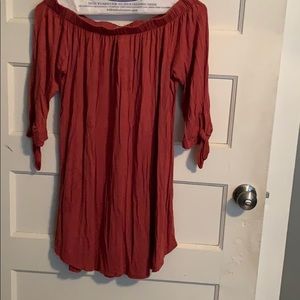 Off the shoulder 3/4 sleeve shift dress!